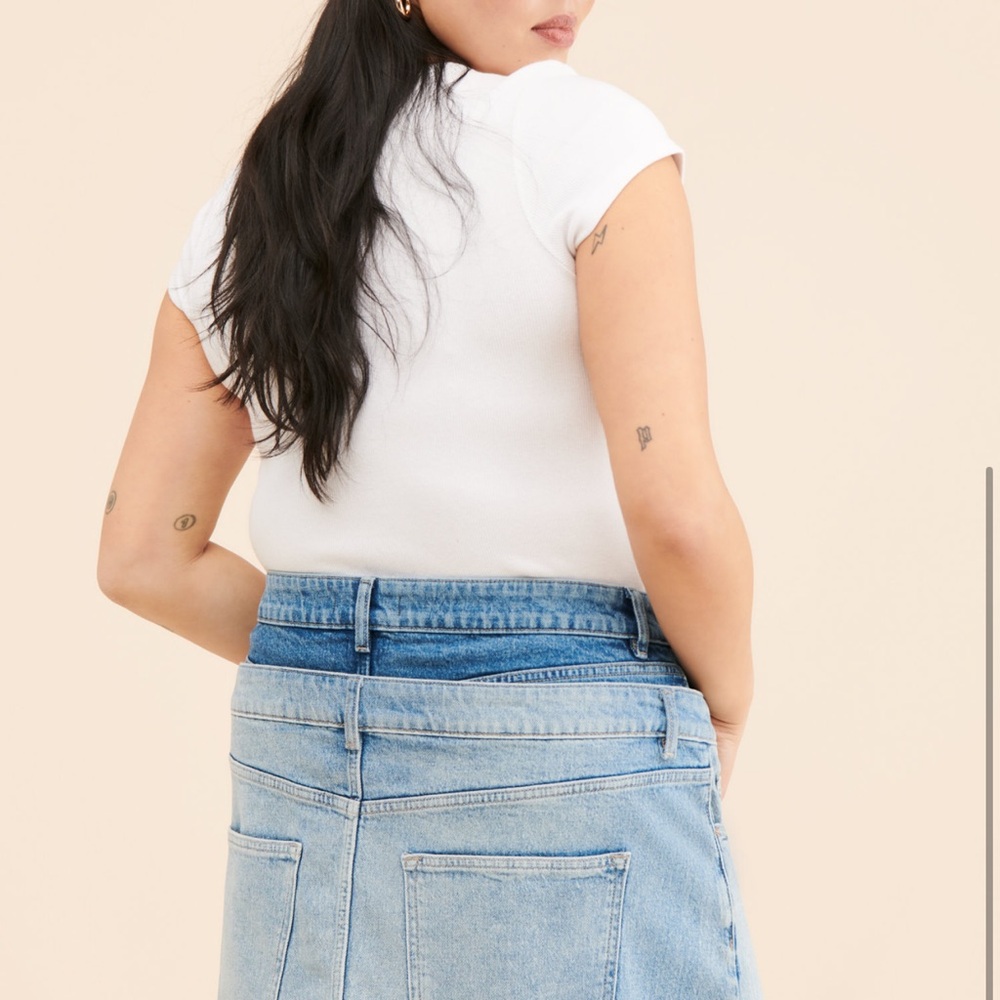 Warp Mini Skirt ๐ - Picture 2 of 4